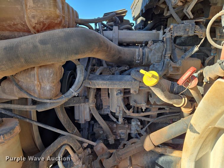 image for item ET5348 2013 International DuraStar 4400 bucket truck