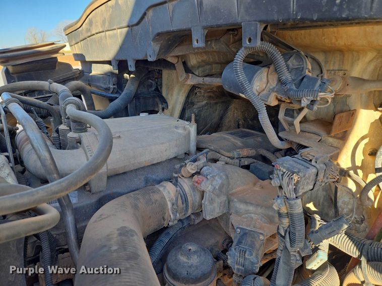 image for item ET5348 2013 International DuraStar 4400 bucket truck