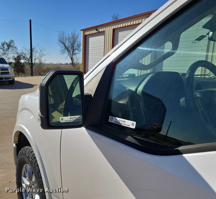 image for item ET5349 2017 Ford F150 SuperCrew pickup truck