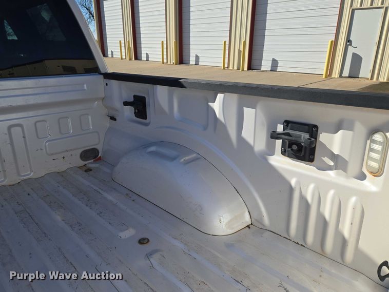 image for item ET5349 2017 Ford F150 SuperCrew pickup truck