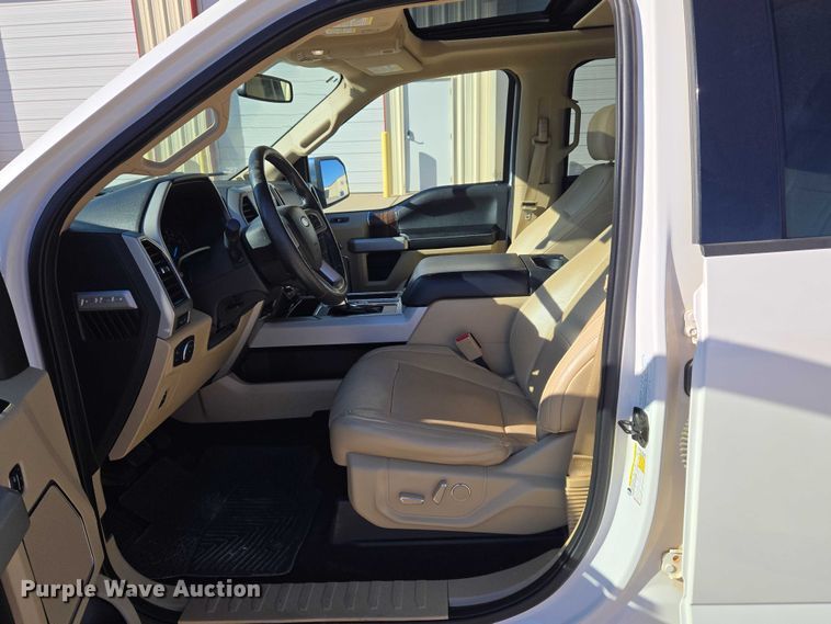 image for item ET5349 2017 Ford F150 SuperCrew pickup truck