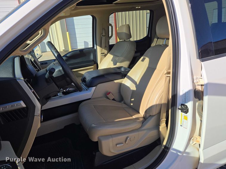 image for item ET5349 2017 Ford F150 SuperCrew pickup truck