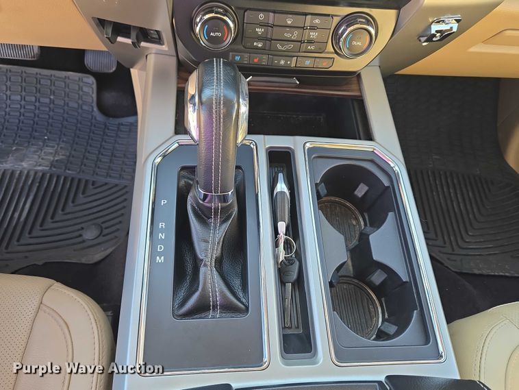 image for item ET5349 2017 Ford F150 SuperCrew pickup truck