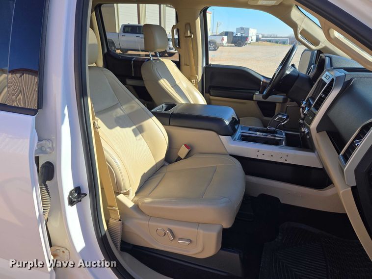 image for item ET5349 2017 Ford F150 SuperCrew pickup truck