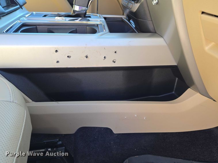 image for item ET5349 2017 Ford F150 SuperCrew pickup truck