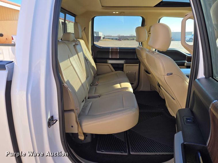 image for item ET5349 2017 Ford F150 SuperCrew pickup truck