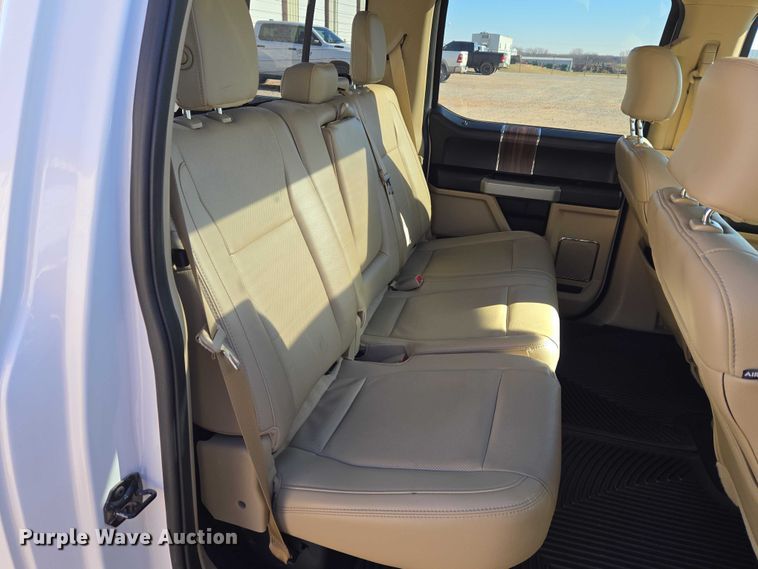 image for item ET5349 2017 Ford F150 SuperCrew pickup truck