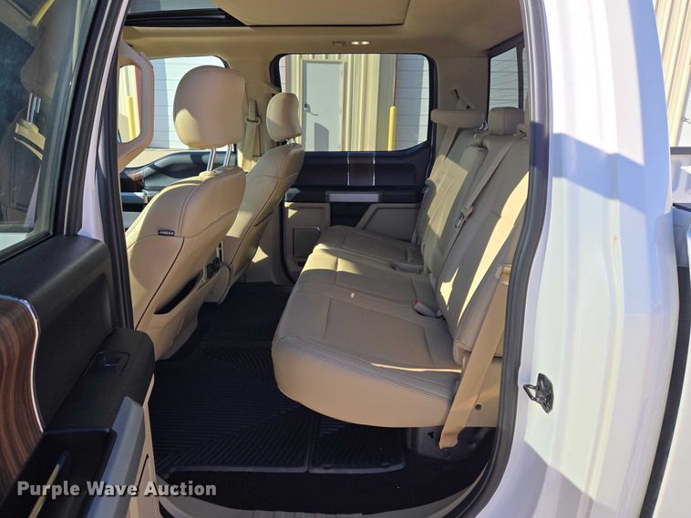 image for item ET5349 2017 Ford F150 SuperCrew pickup truck