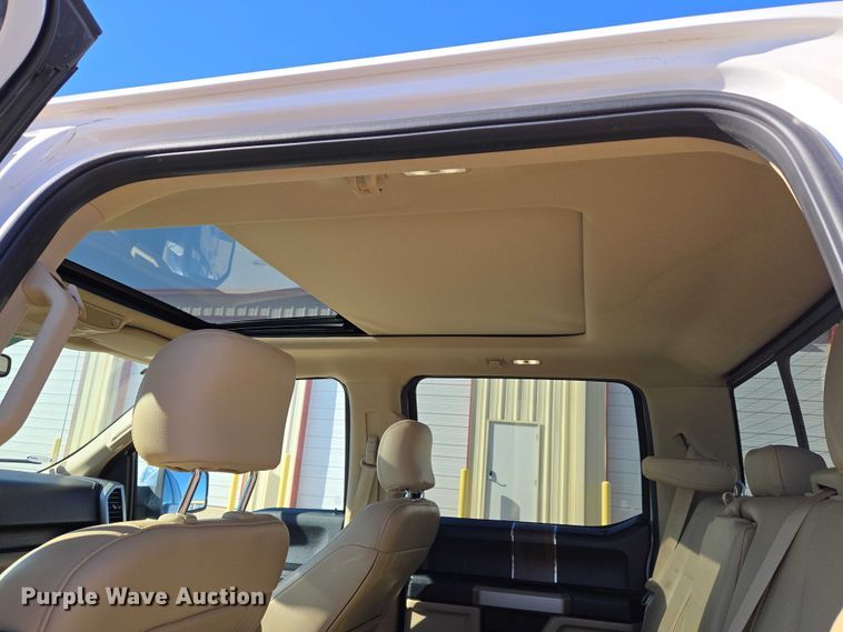 image for item ET5349 2017 Ford F150 SuperCrew pickup truck