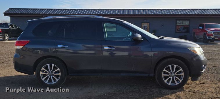 image for item ET5352 2013 Nissan Pathfinder SUV