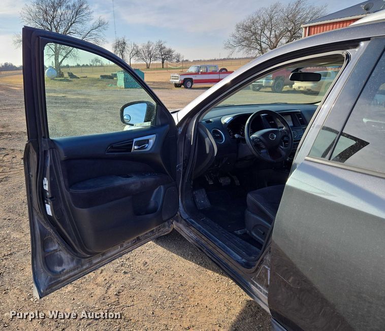 image for item ET5352 2013 Nissan Pathfinder SUV