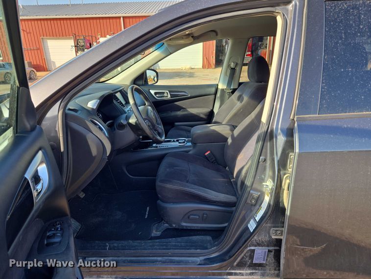 image for item ET5352 2013 Nissan Pathfinder SUV