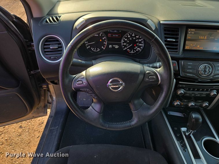 image for item ET5352 2013 Nissan Pathfinder SUV