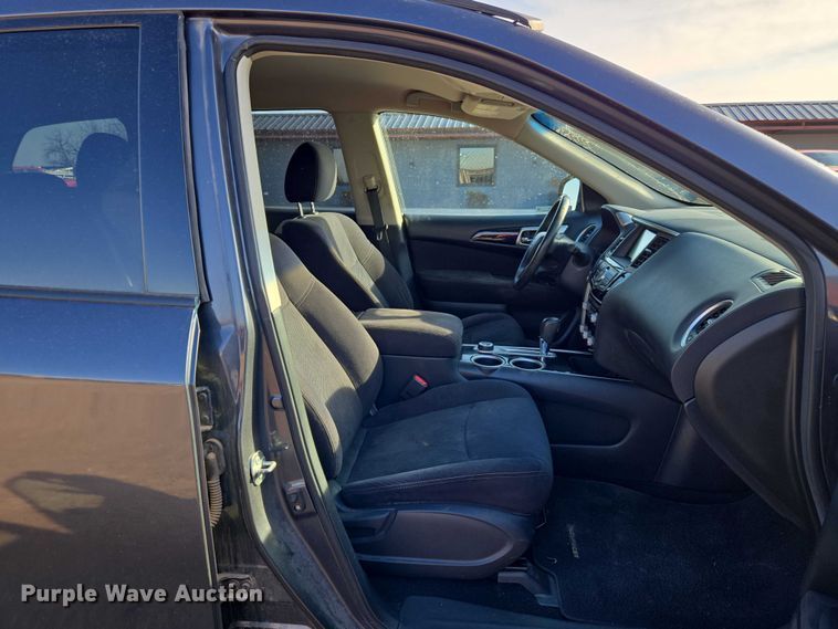 image for item ET5352 2013 Nissan Pathfinder SUV