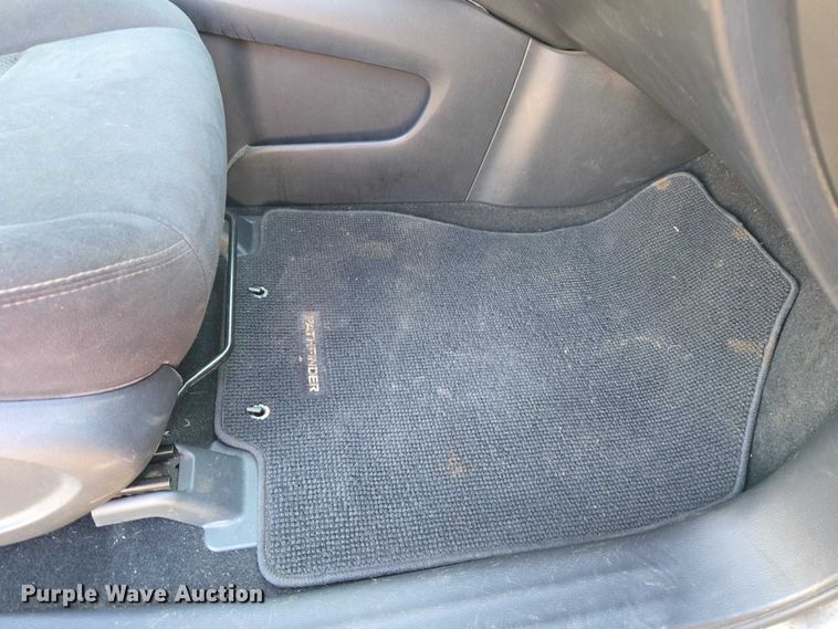 image for item ET5352 2013 Nissan Pathfinder SUV