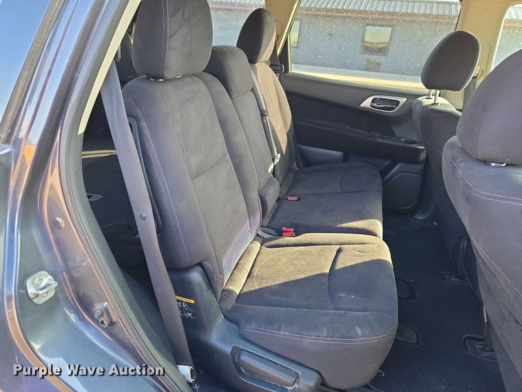 image for item ET5352 2013 Nissan Pathfinder SUV