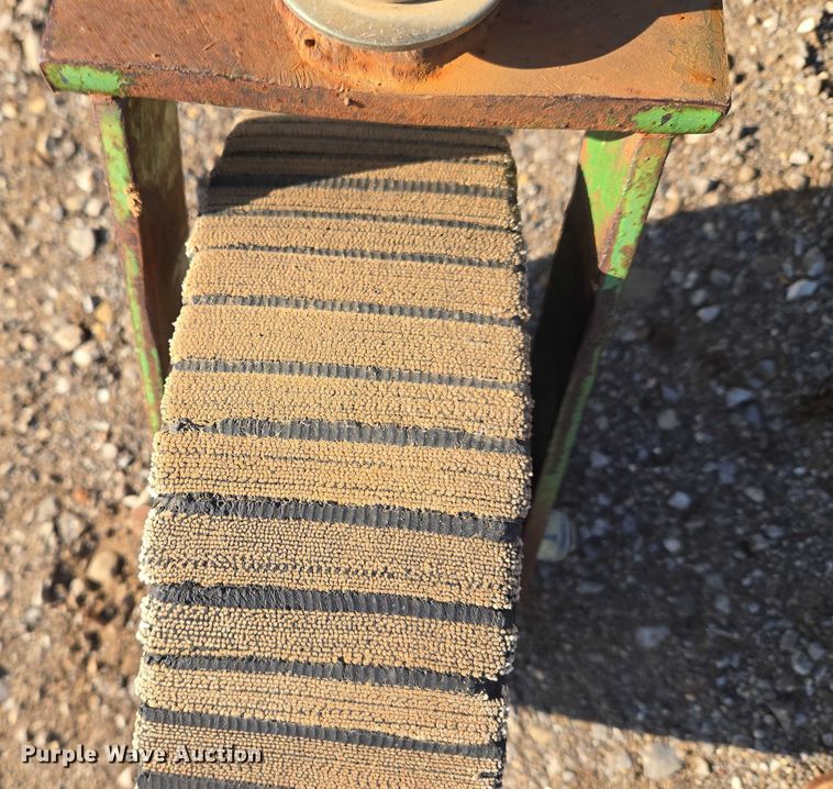 image for item ET5354 John Deere rotary mower