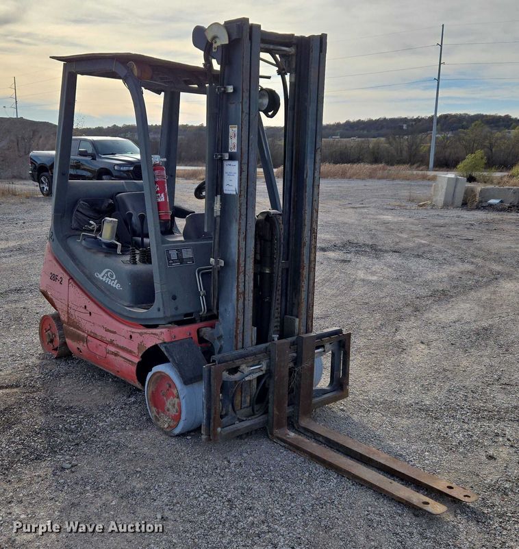 image for item ET5401 Linde H18CT-03 forklift