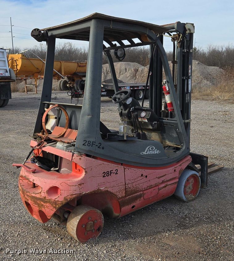 image for item ET5401 Linde H18CT-03 forklift