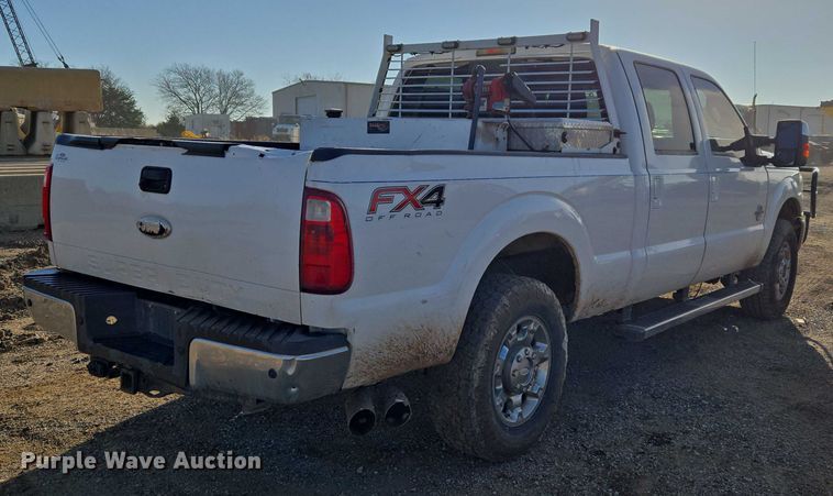 image for item ET5416 2012 Ford F250 Super Duty Crew Cab pickup truck