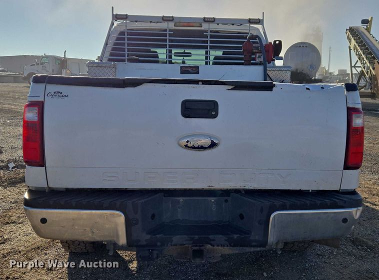 image for item ET5416 2012 Ford F250 Super Duty Crew Cab pickup truck