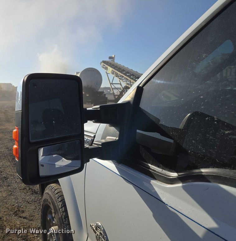 image for item ET5416 2012 Ford F250 Super Duty Crew Cab pickup truck