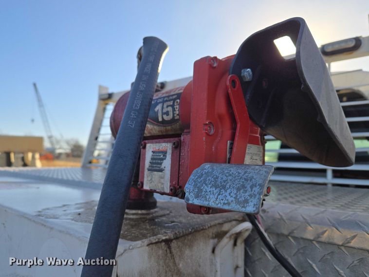 image for item ET5416 2012 Ford F250 Super Duty Crew Cab pickup truck