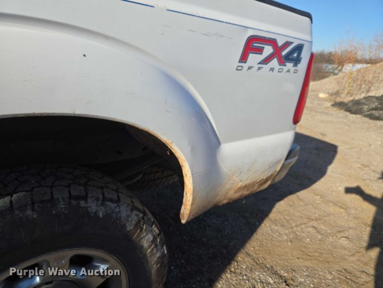 image for item ET5416 2012 Ford F250 Super Duty Crew Cab pickup truck