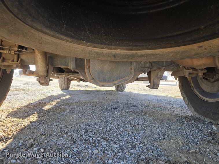 image for item ET5416 2012 Ford F250 Super Duty Crew Cab pickup truck