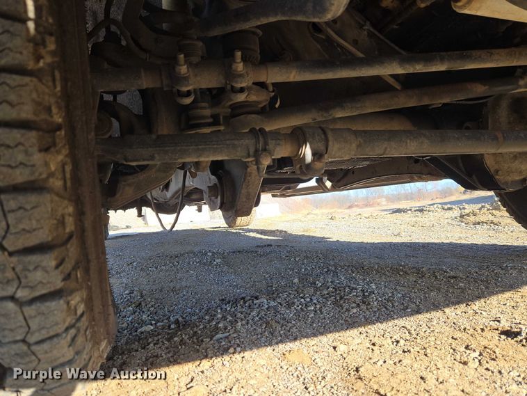 image for item ET5416 2012 Ford F250 Super Duty Crew Cab pickup truck