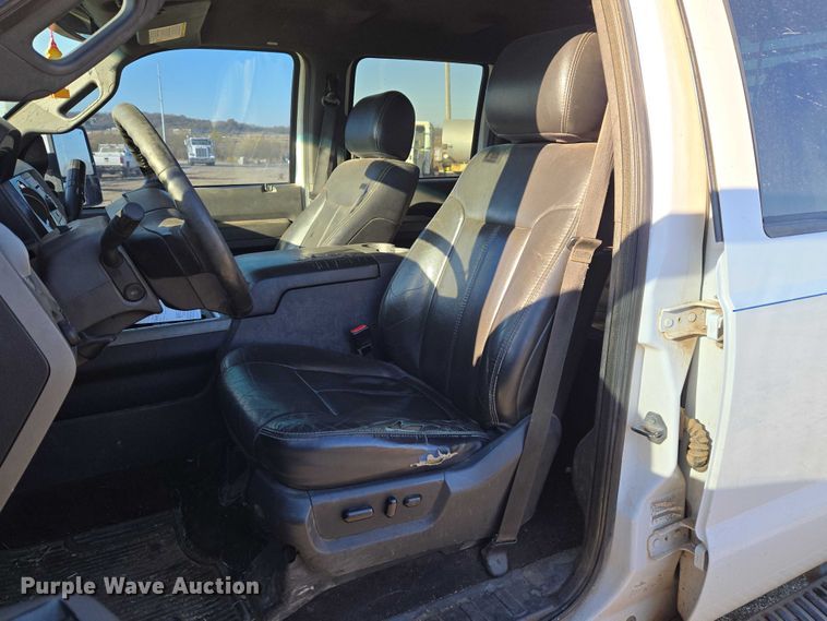 image for item ET5416 2012 Ford F250 Super Duty Crew Cab pickup truck