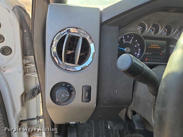 image for item ET5416 2012 Ford F250 Super Duty Crew Cab pickup truck