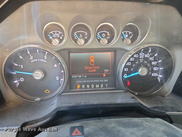 image for item ET5416 2012 Ford F250 Super Duty Crew Cab pickup truck