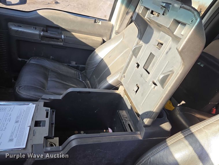 image for item ET5416 2012 Ford F250 Super Duty Crew Cab pickup truck