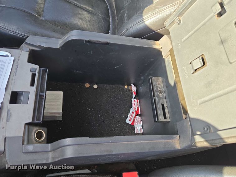 image for item ET5416 2012 Ford F250 Super Duty Crew Cab pickup truck