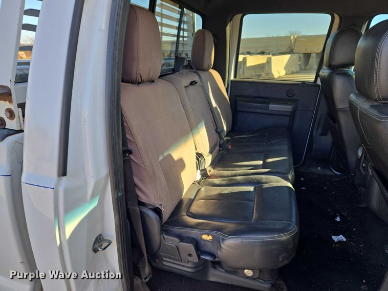 image for item ET5416 2012 Ford F250 Super Duty Crew Cab pickup truck