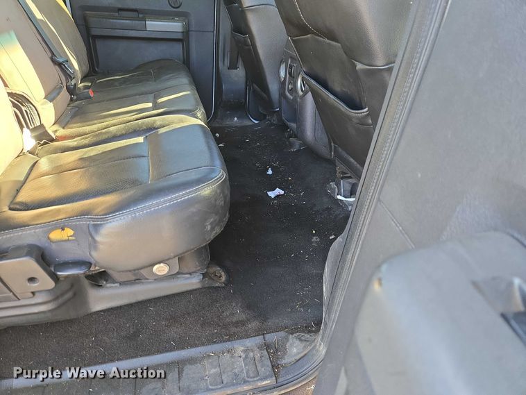 image for item ET5416 2012 Ford F250 Super Duty Crew Cab pickup truck