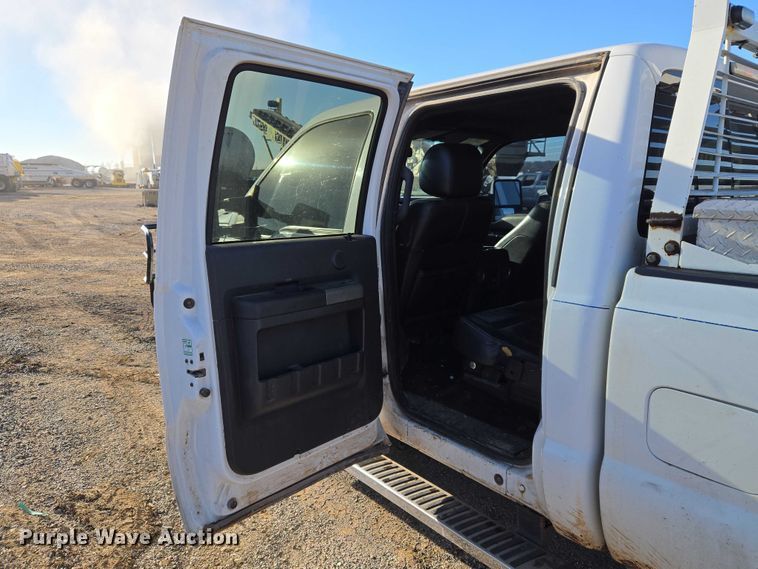 image for item ET5416 2012 Ford F250 Super Duty Crew Cab pickup truck