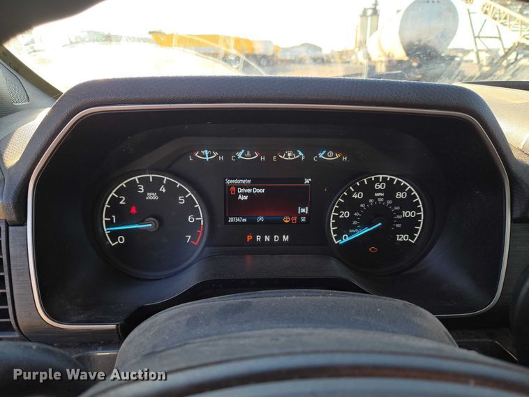 image for item ET5420 2021 Ford F150 SuperCrew pickup truck