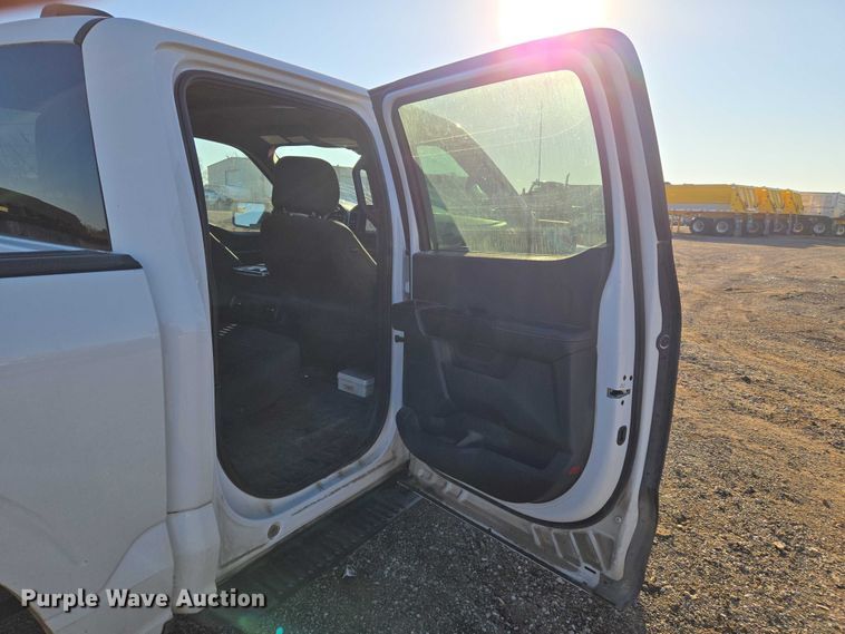 image for item ET5420 2021 Ford F150 SuperCrew pickup truck