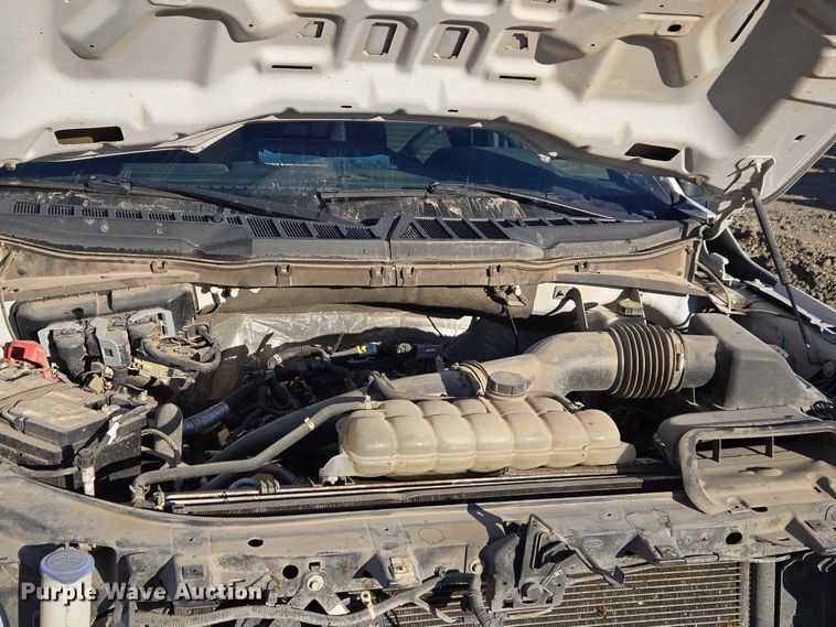 image for item ET5420 2021 Ford F150 SuperCrew pickup truck