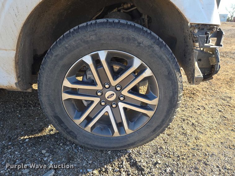 image for item ET5420 2021 Ford F150 SuperCrew pickup truck