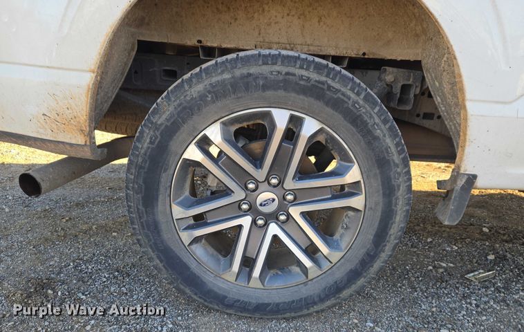 image for item ET5420 2021 Ford F150 SuperCrew pickup truck