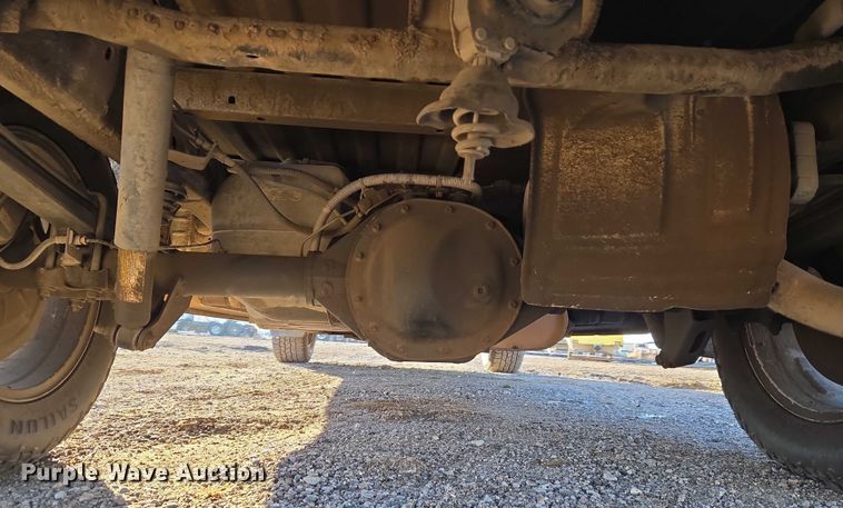 image for item ET5421 2019 Chevrolet Silverado 1500 Crew Cab pickup truck