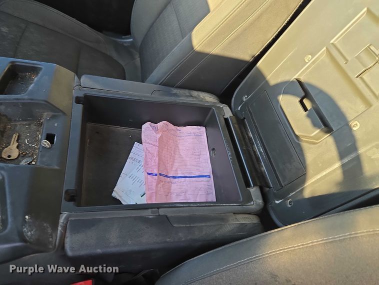 image for item ET5421 2019 Chevrolet Silverado 1500 Crew Cab pickup truck