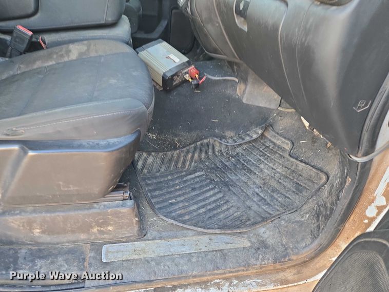 image for item ET5421 2019 Chevrolet Silverado 1500 Crew Cab pickup truck