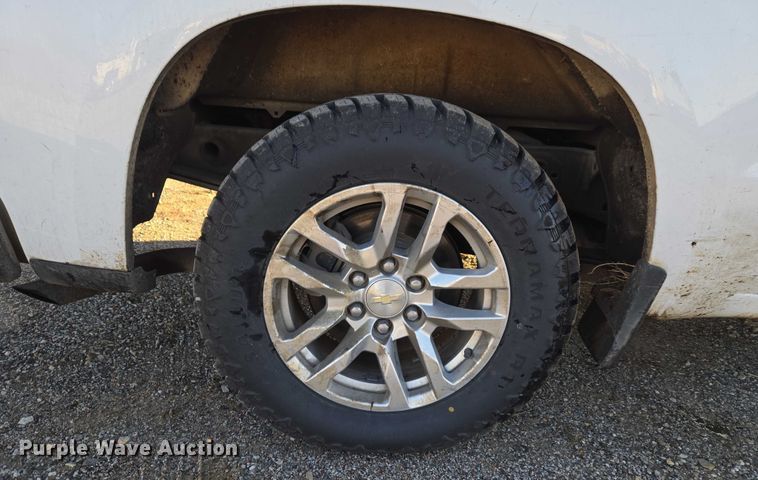 image for item ET5421 2019 Chevrolet Silverado 1500 Crew Cab pickup truck