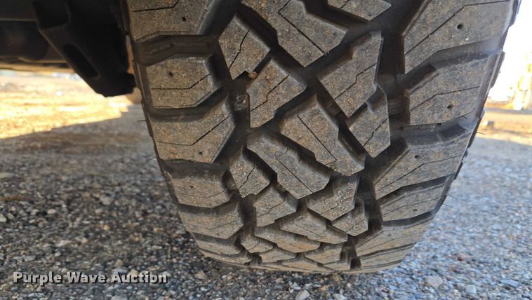 image for item ET5421 2019 Chevrolet Silverado 1500 Crew Cab pickup truck