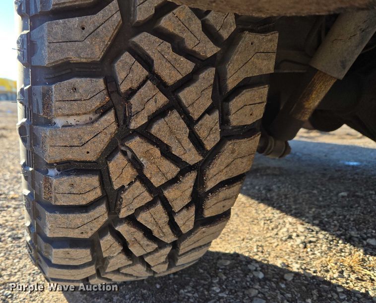 image for item ET5421 2019 Chevrolet Silverado 1500 Crew Cab pickup truck