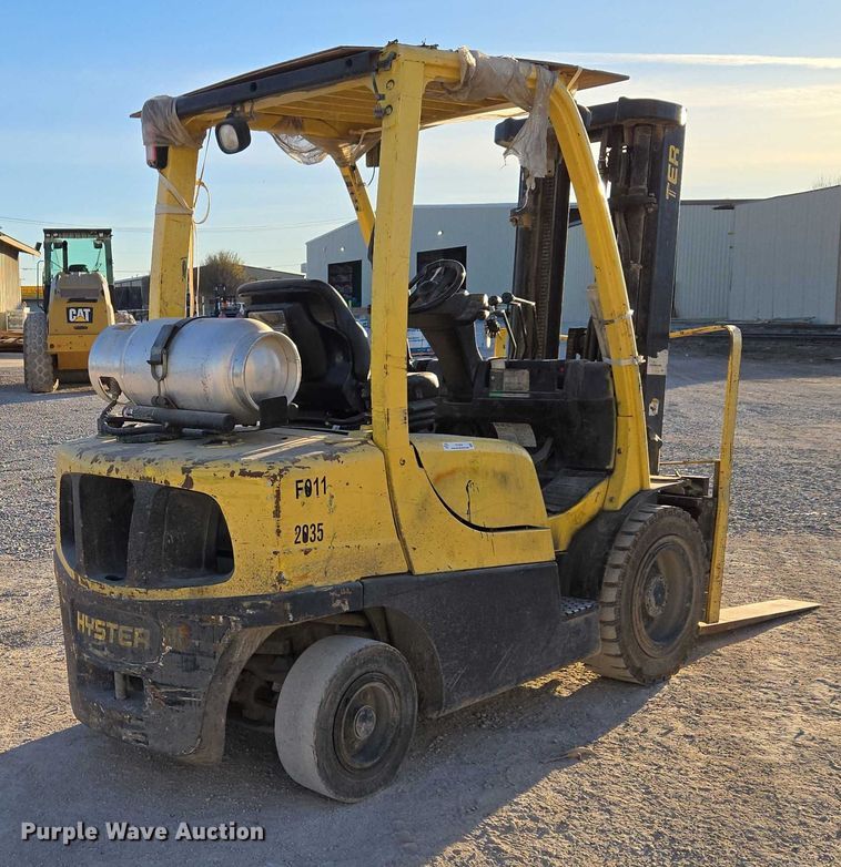 image for item ET5423 Hyster forklift